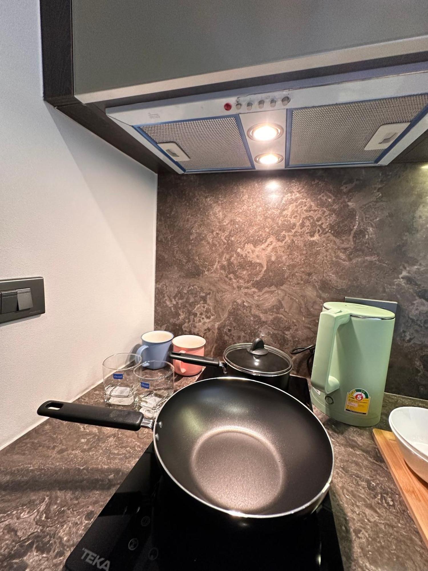 168 Sukhumvit 36精品公寓 バンコク都 エクステリア 写真